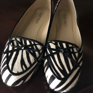 Ellen Tracy zebra print shoes. New. Size 8